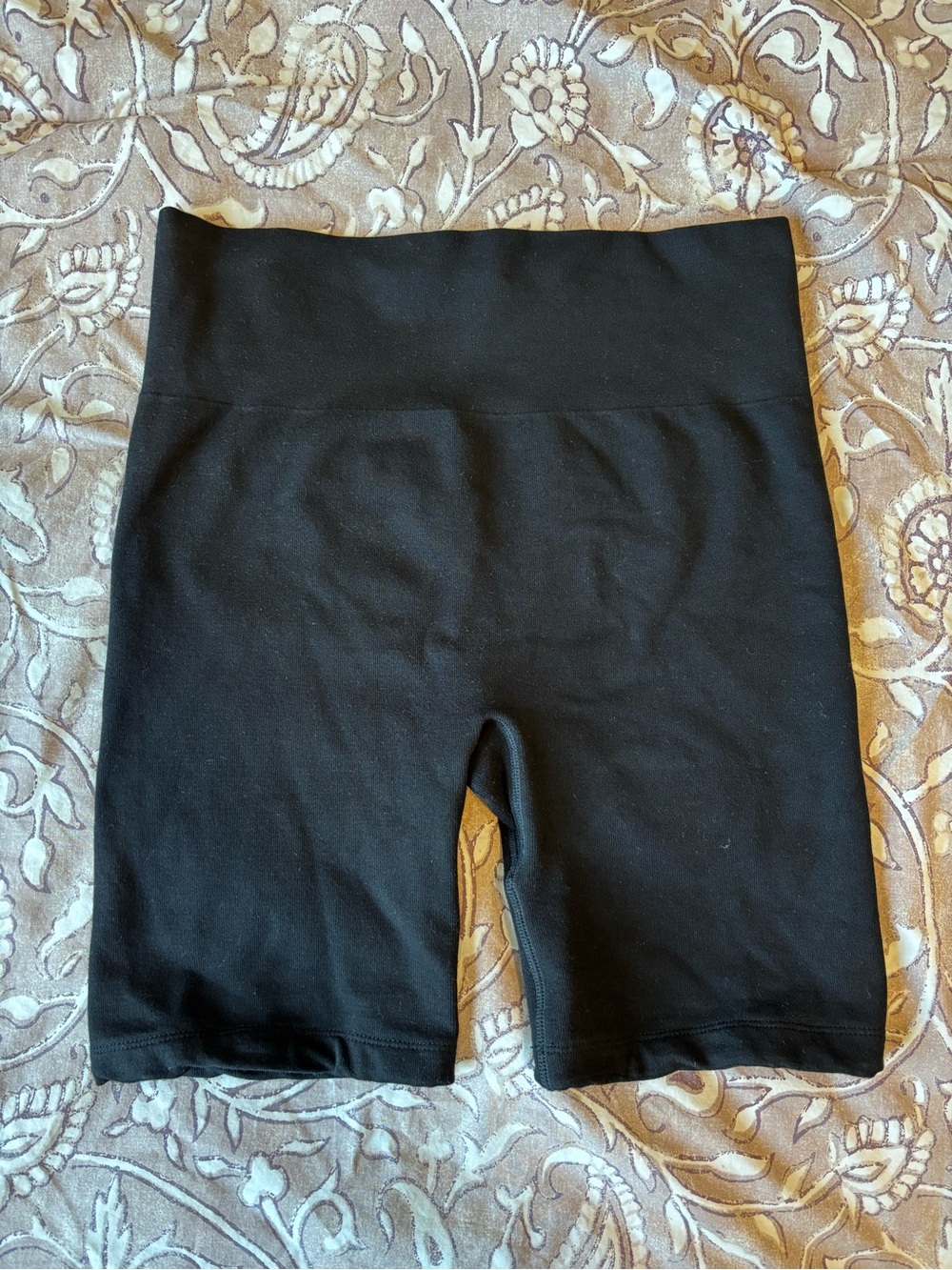 Kindred Bravely | Sublime Maternity & Postpartum Shorts | Black Bamboo | EUC | S